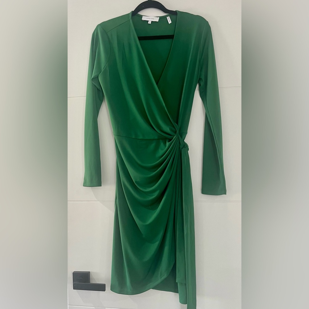 NWOT Lark & Ro Wrap Dress in Vibrant Green, Womenโs Long Sleeve Dress in Medium